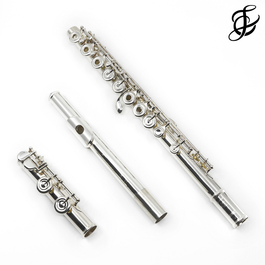 Yamaha Intermediate Flute Model 482  New 