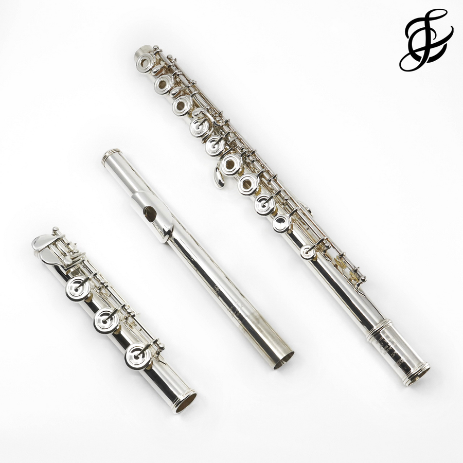 Yamaha Professional    Flute Model 697H  New 