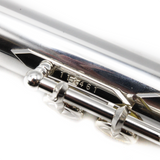 Miyazawa 402 n° 113461 - Tube en argent massif, sol décalé, mécanisme de mi divisé, clé de trille de do dièse, rouleau de ré dièse, patte de si