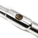 Miyazawa 402 n° 113461 - Tube en argent massif, sol décalé, mécanisme de mi divisé, clé de trille de do dièse, rouleau de ré dièse, patte de si