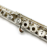 Pearl Handmade Custom Flute PF-9700 #22641 - Pristine silver, inline G, B footjoint, white gold plated mechanism, engraved lip plate and mechanism