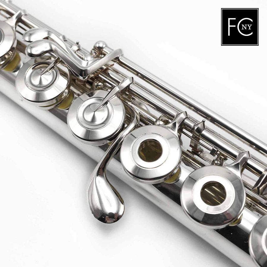 Miyazawa Classic #44061 - Silver flute, inline G, C# trill key, C# and D# rollers, B footjoint