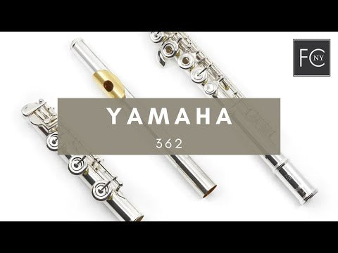 Vídeo apresentando flauta Yamaha 362H em fundo branco