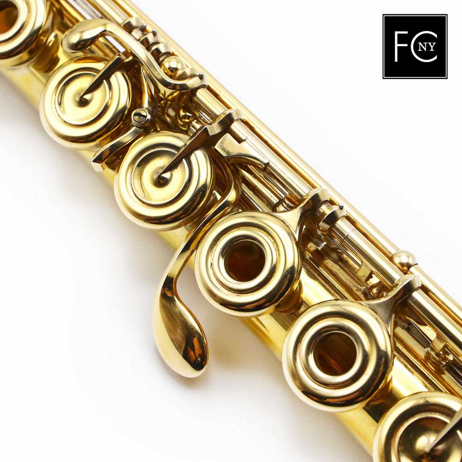Yamaha 892 #2923 - Gold-plated sterling silver flute, inline G, on/off split E mechanism, B footjoint
